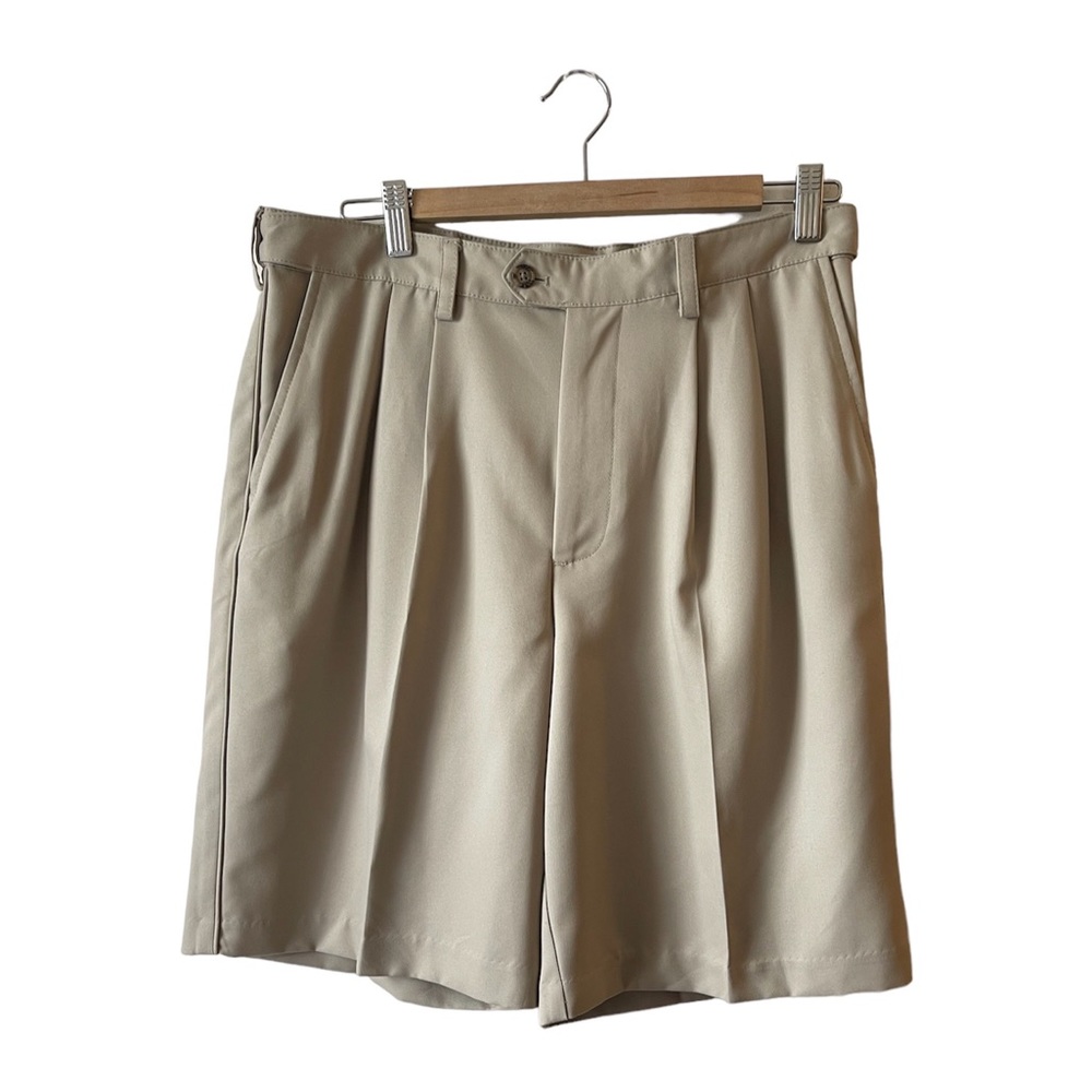 NEW IZOD Shorts Mens 33 Pleated Golf Casual Waistband Sun Control Stain Free